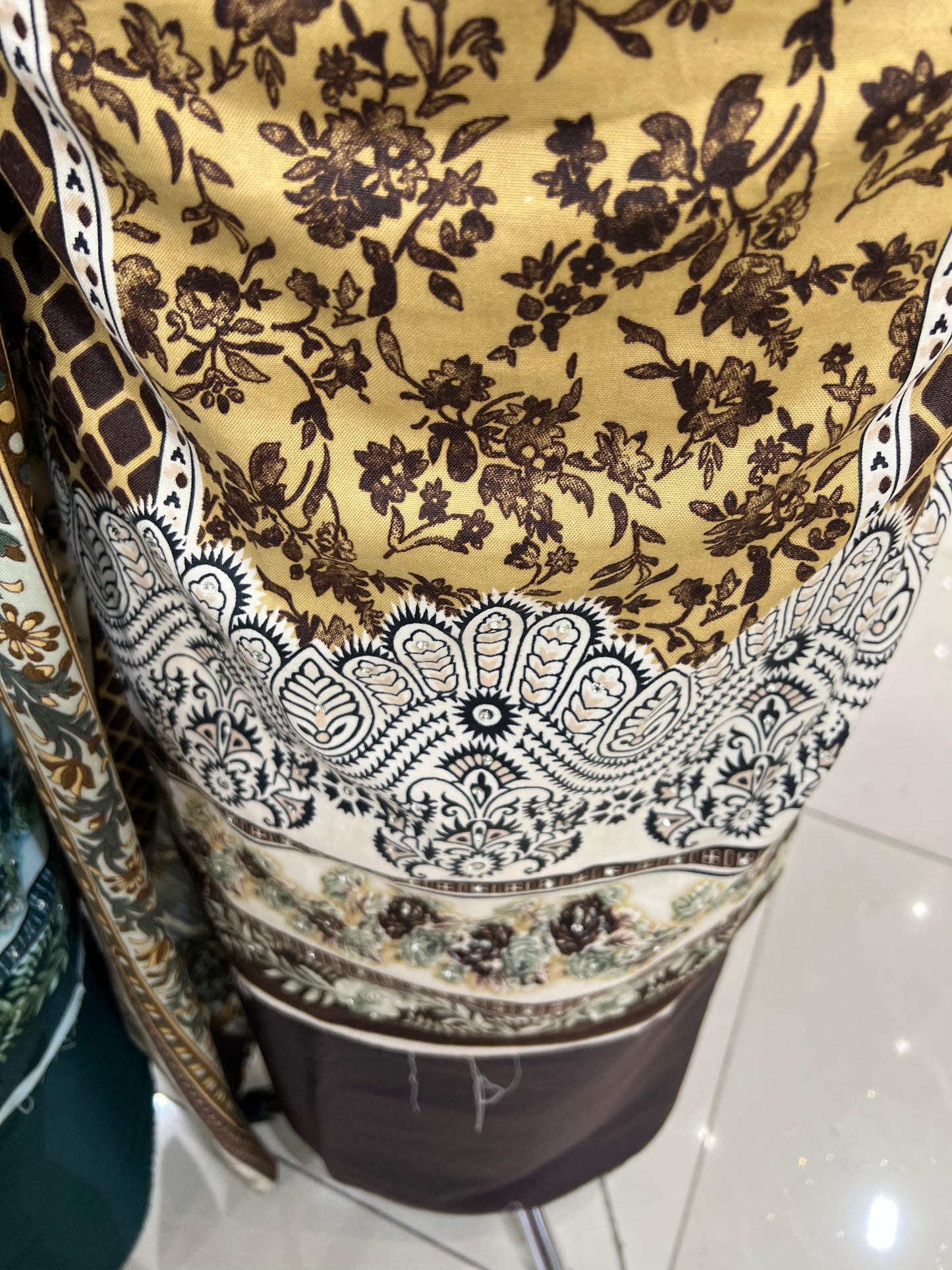 Digital Print Alpine With Shawl