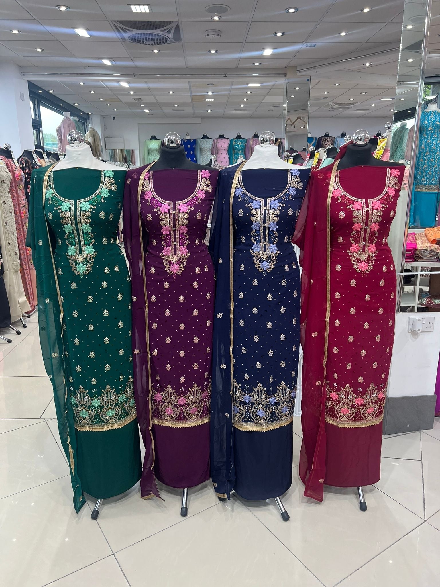 Fabric Outlet Best Online Clothing Stores in UK For Asian Pakistan